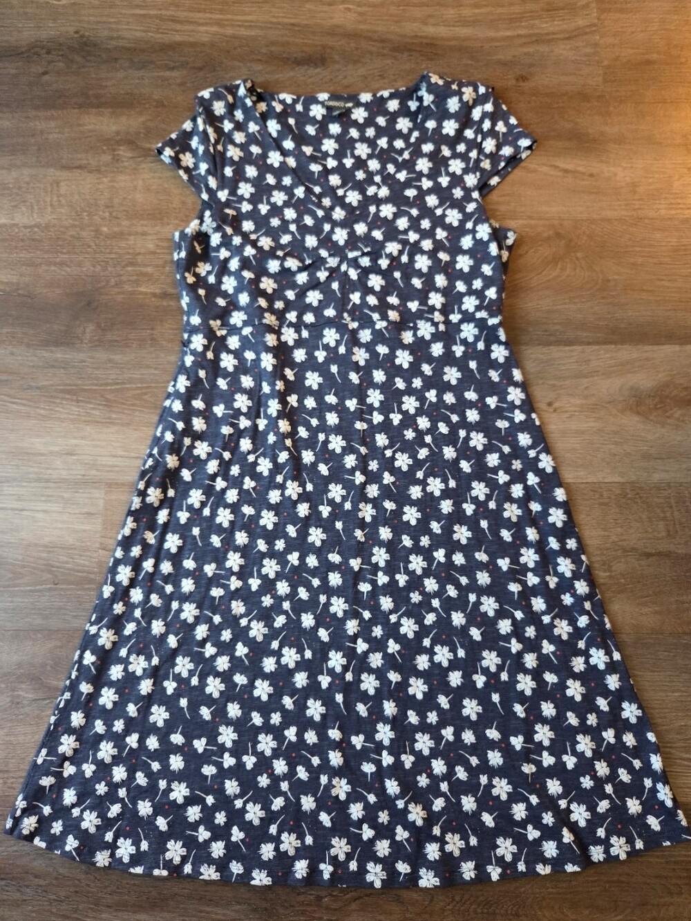 Toad&Co Navy Floral Print Short Sleeved above the Knee Length Dress Size Large - Picture 5 of 12